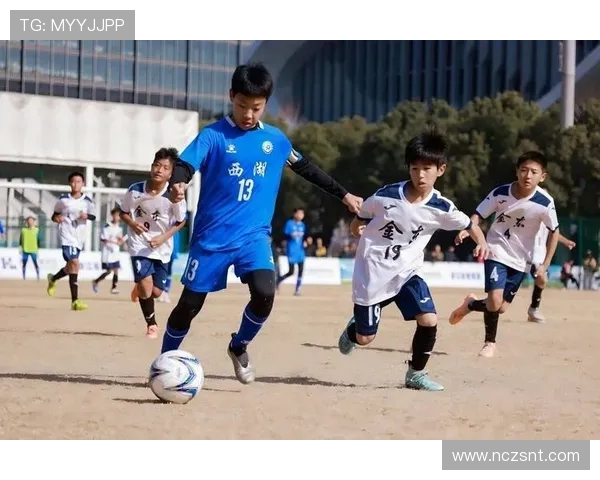 杭州足球队在邀请赛中的节奏表现分析与点评